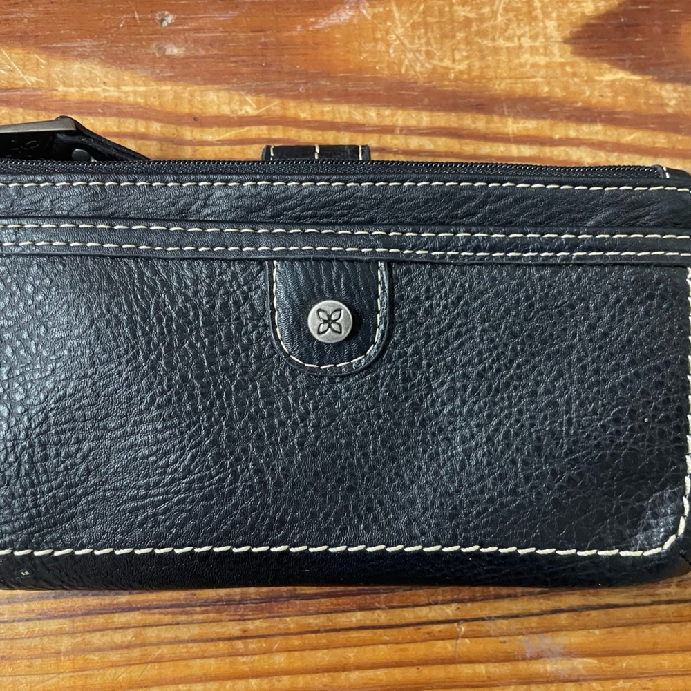New Relic black wallet
